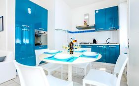 Hostly - Vittoria House - Near The Center With Private Parking