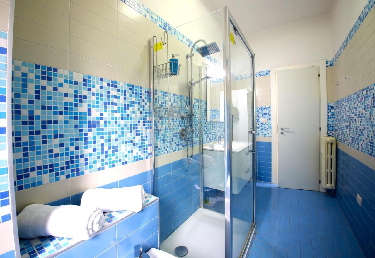 Hostly - Vittoria House - Near The Center With Private Parking Appartamento Napoli Esterno foto
