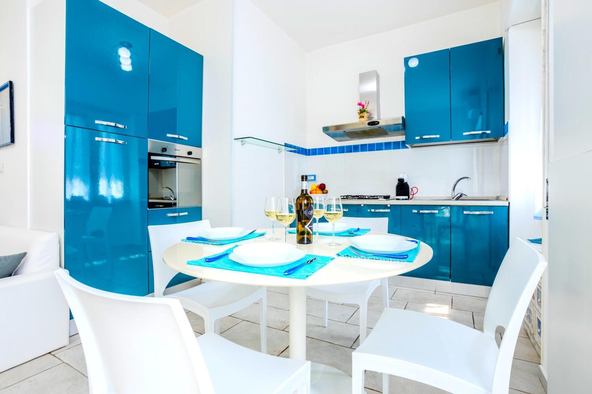 Hostly - Vittoria House - Near The Center With Private Parking Appartamento Napoli Esterno foto